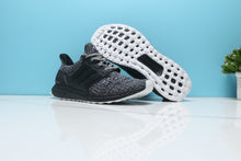 Load image into Gallery viewer, Adidas UltraBoost 4.0 Shoes