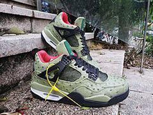 Load image into Gallery viewer, AIR JORDAN 4 RETRO
